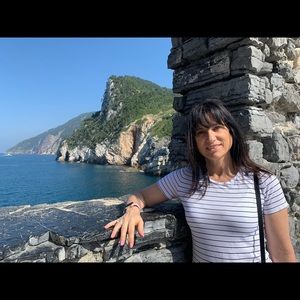 Meet your Posher, Esther